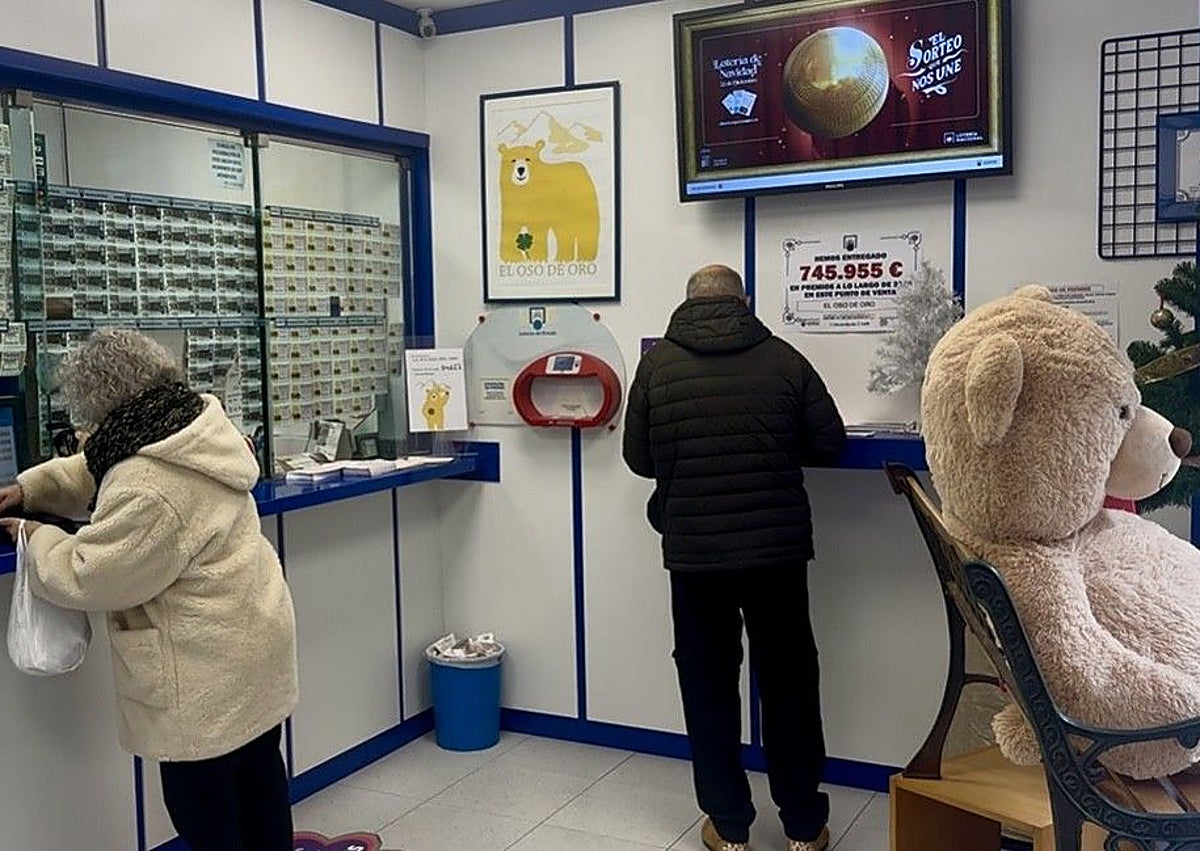 Imagen secundaria 1 - La lotera Lina Lana ha dejado su casa en Oviedo para trasladarse a Teverga y confía en «la suerte del principiante».