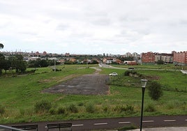 Terrenos municipales que Quirón quiere permutar por los que adquirió junto al Hospital de Cabueñes.
