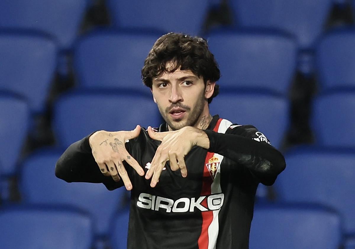 El palentino César Gelabert, el sábado pasado, celebrando su gol a la Real Sociedad B.
