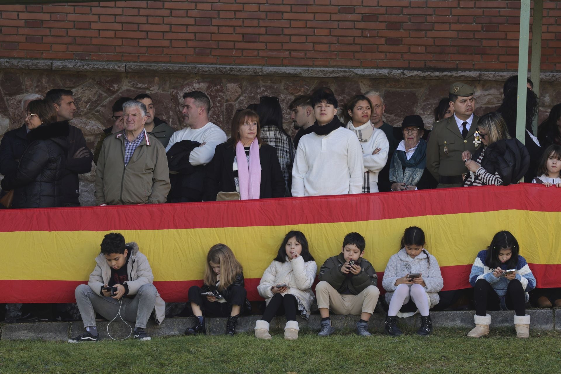 Parada militar y una despedida: las imágenes del Día de la Inmaculada en Cabo Noval