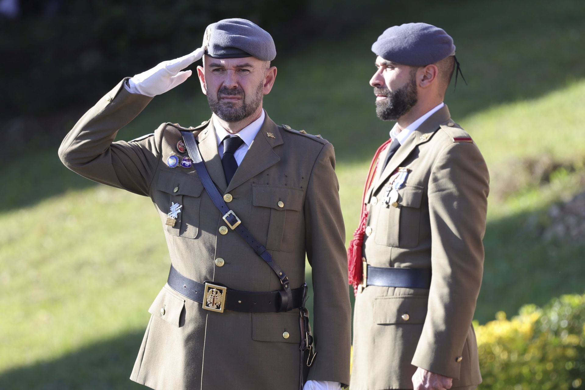 Parada militar y una despedida: las imágenes del Día de la Inmaculada en Cabo Noval