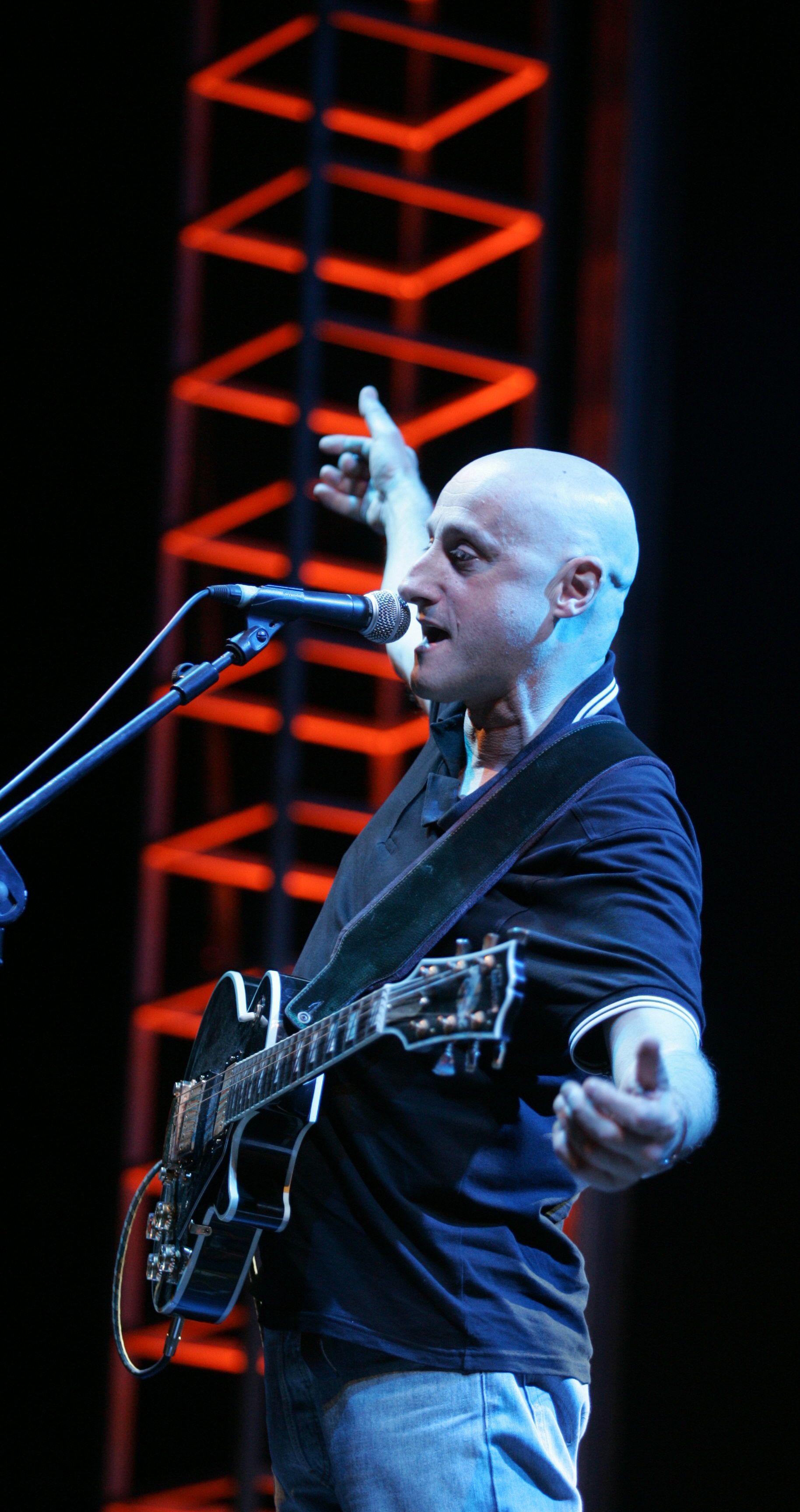 Jorge Martínez, líder de Ilegales, figura incontestable del rock: provocador y talento puro