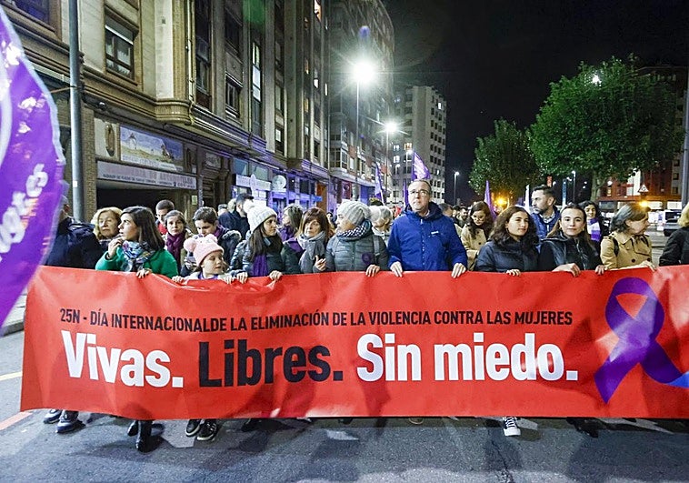 Karilenia y Lola, las víctimas mortalesde la violencia machista en Asturias
