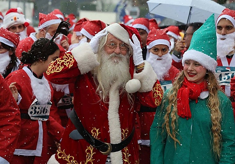 El verdadero Papá Noel, un atleta más en Avilés