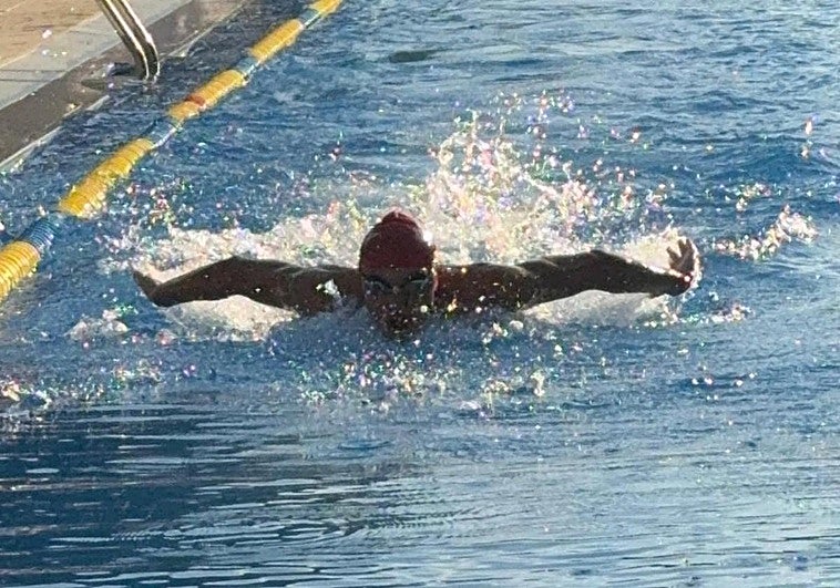 Guille Maguregui golpea la campana