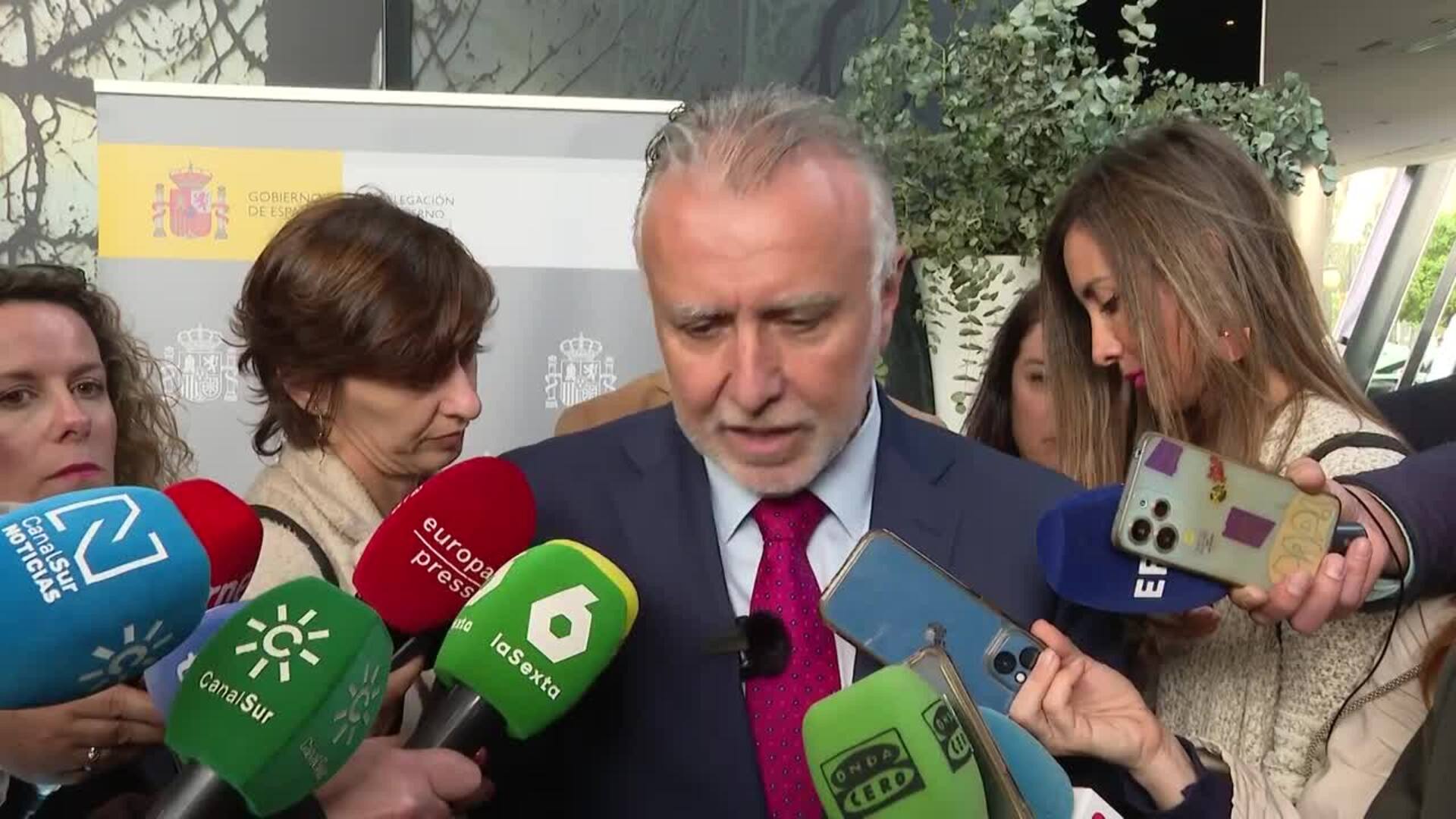 Torres defiende "la constitucionalidad" de delegar competencias sobre inmigración a Cataluña