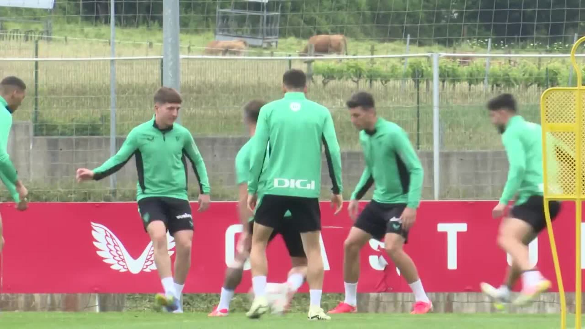 El Athletic Club entrena en Lezama y confía en la remontada ante el Manchester este jueves