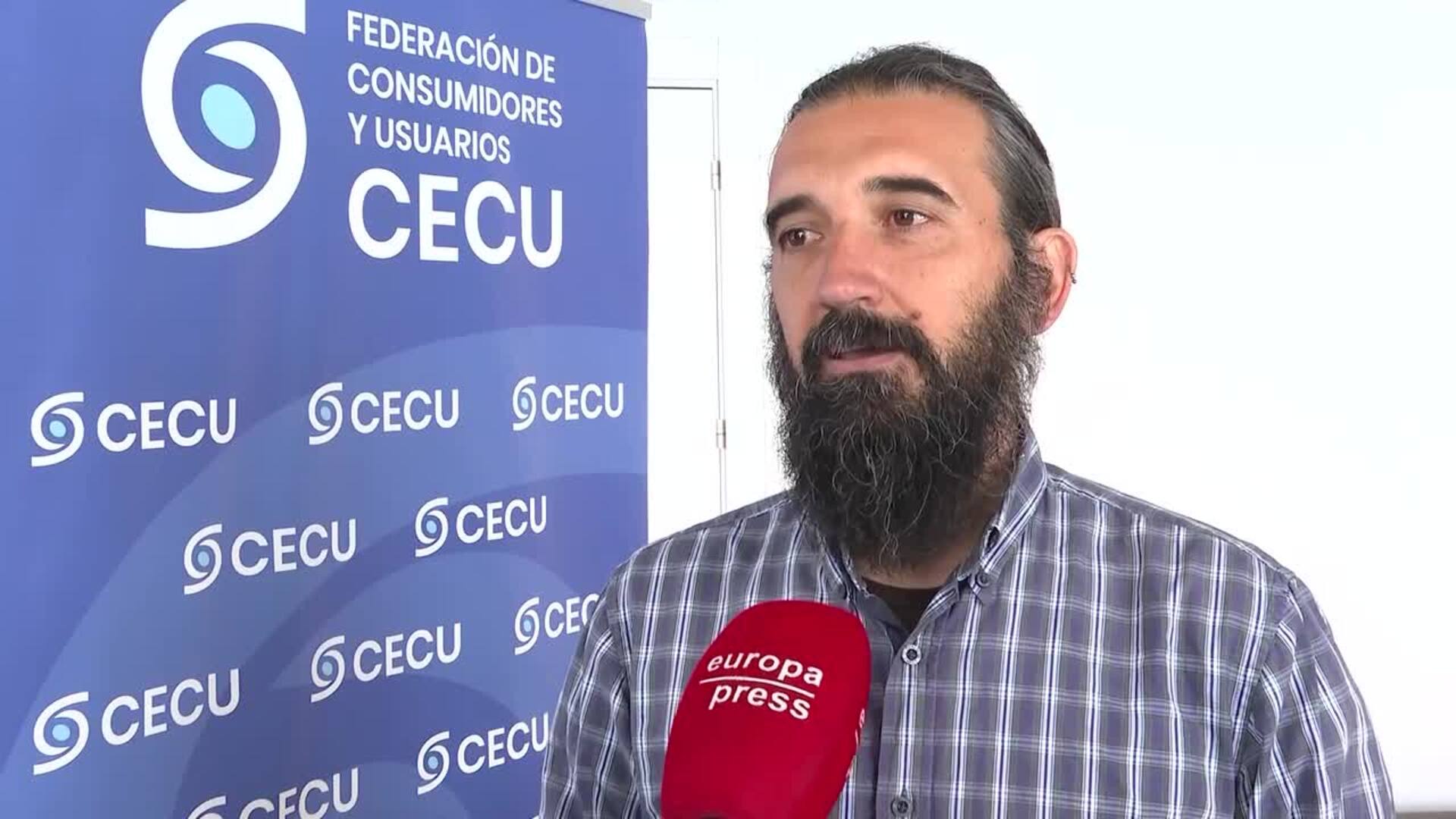CECU espera que la denuncia en Bruselas acabe con el cobro por equipaje de mano en la UE