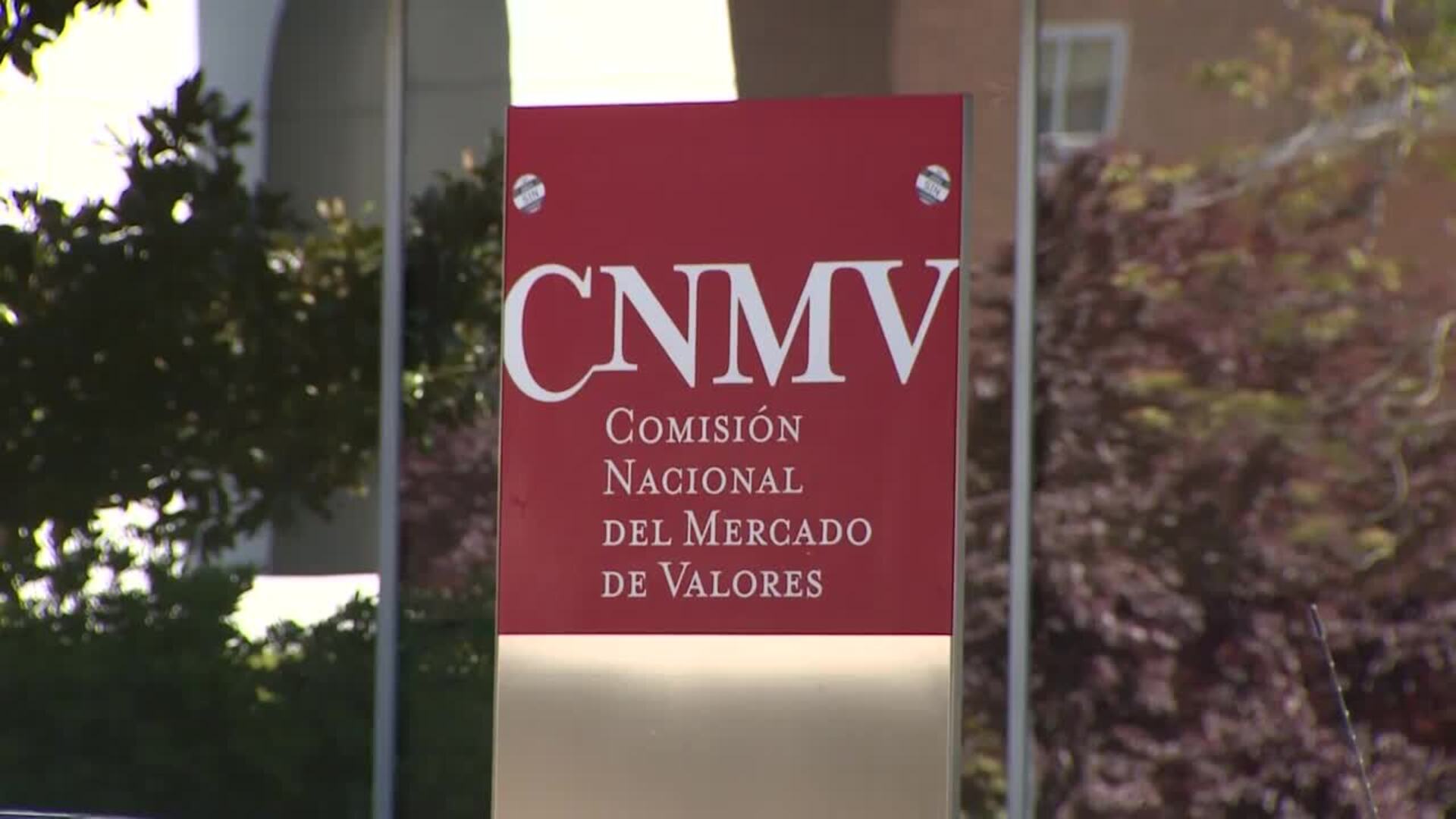 La CNMV autoriza la nueva oferta de BBVA sobre Sabadell y amplía el plazo de aceptación