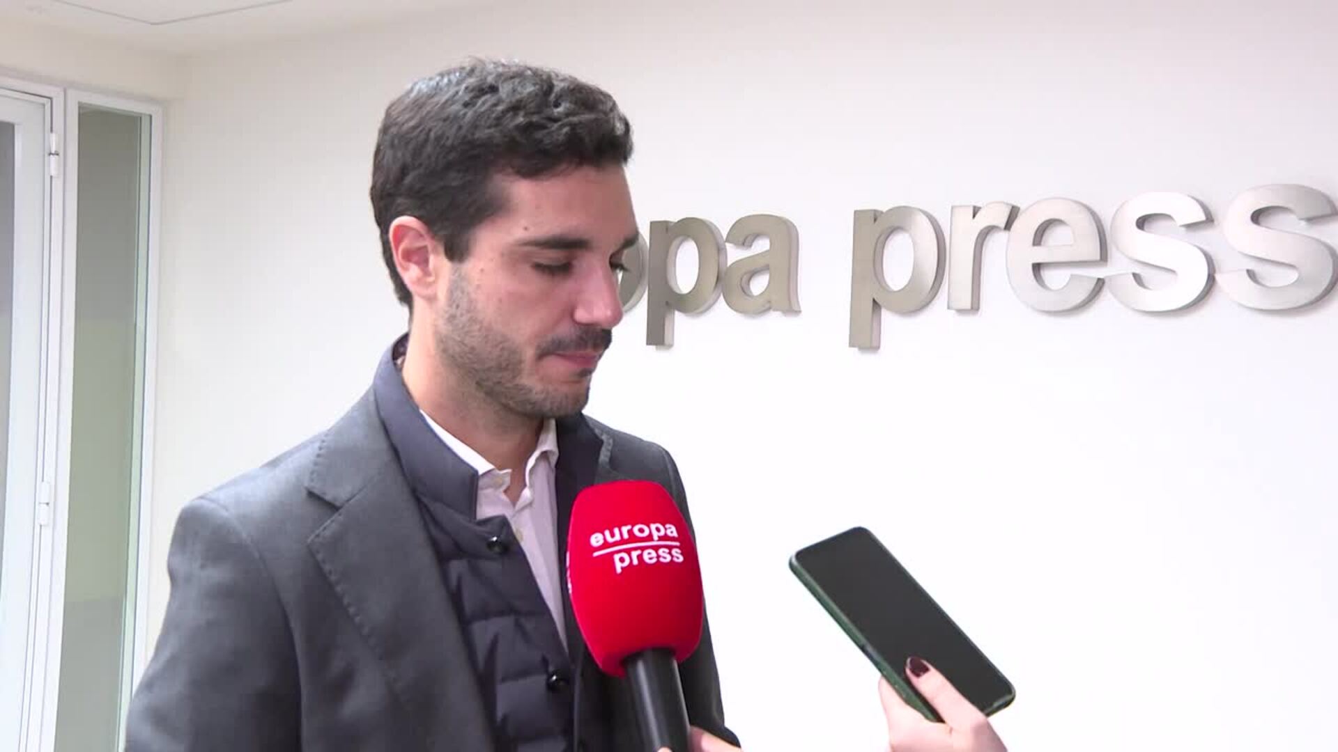 El alcalde de Torrejón, tras el presunto asesinato de una mujer: "Nos avergüenza como sociedad"