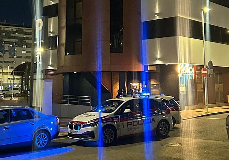 Herido de arma blanca al intentar robar una mochila a un joven en Gijón