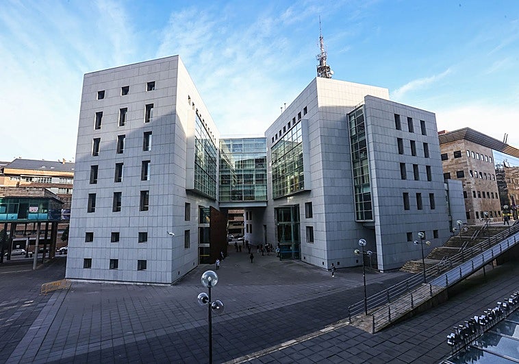 Guillermo Peláez: «En 2026 terminará la dispersión de sedes judiciales en Oviedo»