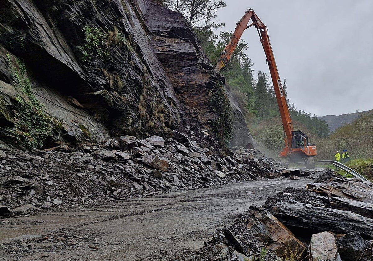Atención conductor: los corredores del Navia y Narcea, con cortes desde hoy para reparar sus argayos