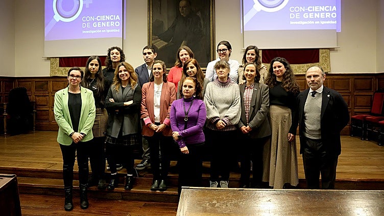 La Universidad de Oviedo piensa en femenino, pero no logra acabar con la brecha de género en la carrera docente e investigadora