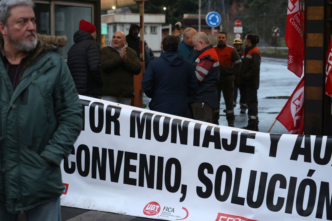 Colapso de tráfico en la primera jornada de huelga de las auxiliares ...