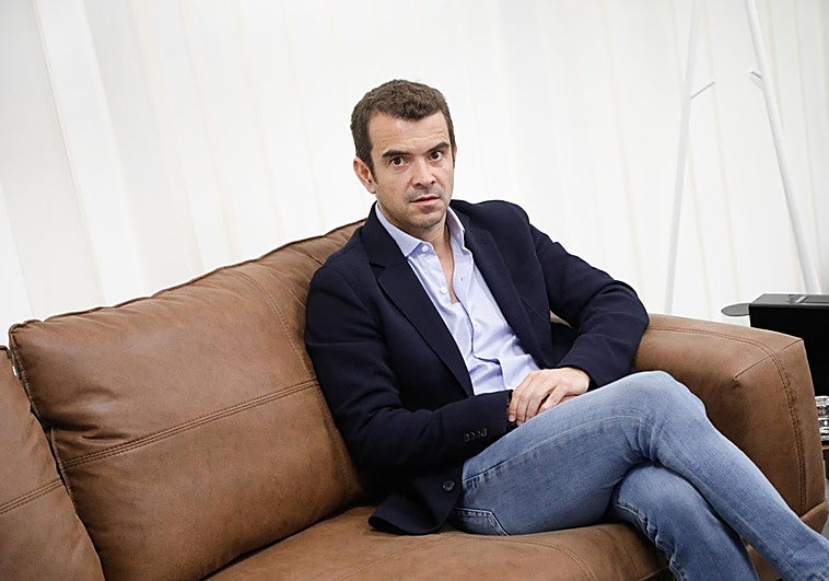 José Riestra, presidente del Sporting: «Me sorprende que nos llamen peseteros; no venimos a eso, sino a construir»