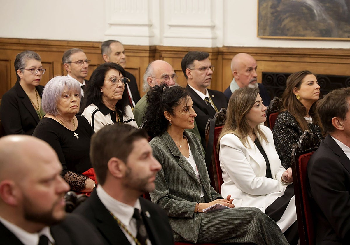 Vox suaviza el enfrentamiento con el PP por la Semana Santa de Oviedo ...