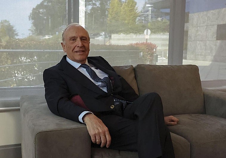 Le ha puesto y quitado a Oviedo las gafas de ver