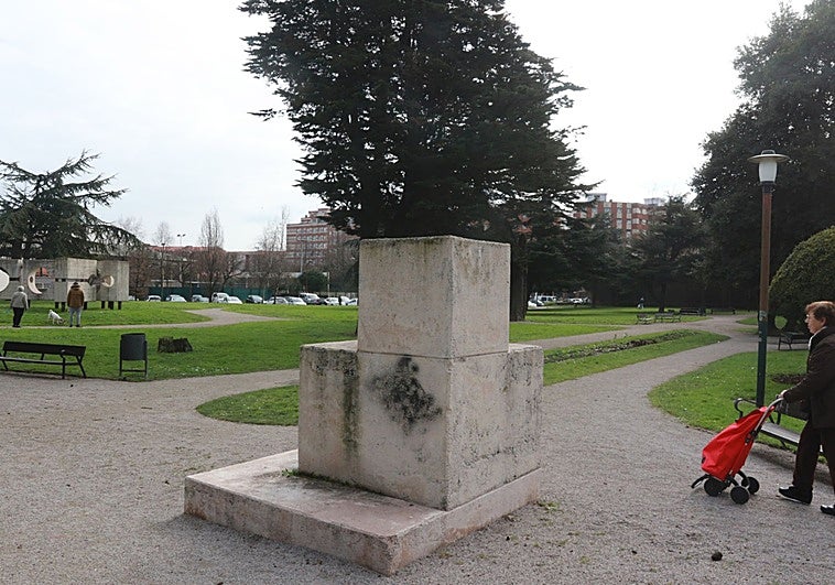 Los vecinos claman contra los incidentes entre perros en el parque de El Lauredal de Gijón