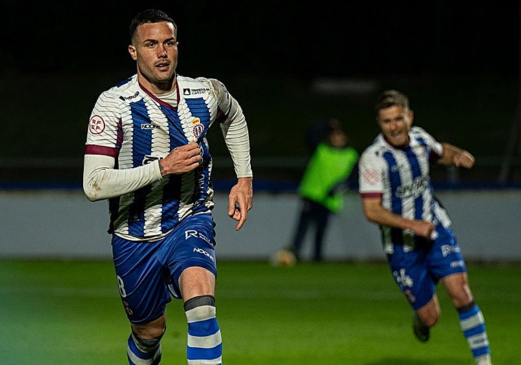 Kevin Bautista, jugador del Real Avilés: «Se hacen duras tantas semanas sin victorias, hay que cambiar la dinámica ya»