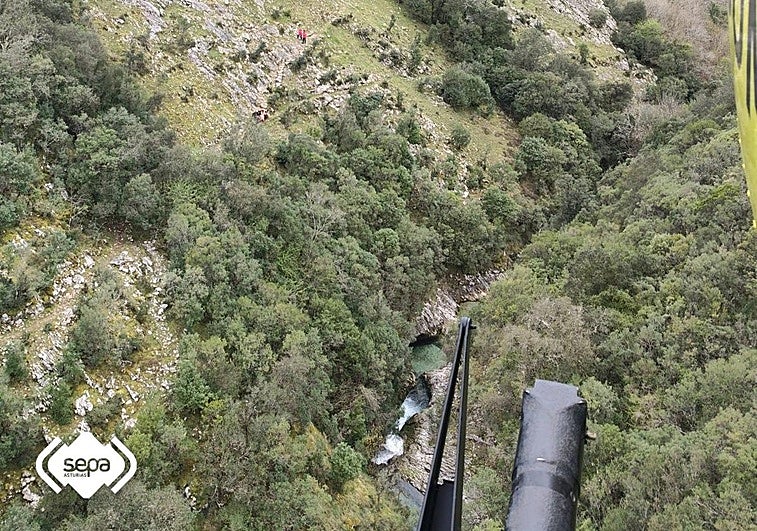 Una menor resulta herida cuando practicaba barranquismo en Peñamellera Alta