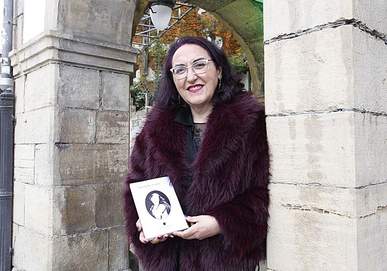 «El elitismo cultural me parece absurdo, pero leer poesía no es como leer novela»