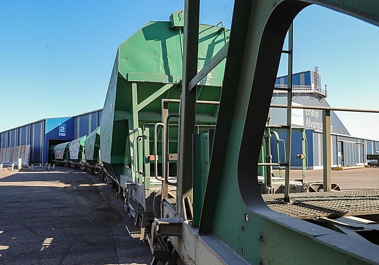 El Puerto de Gijón anuncia licitaciones por 2,8 millones para mejorar la red ferrovaria de El Musel