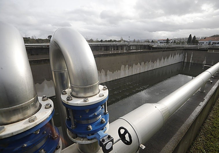 El tratamiento de fangos en la depuradora de Villaperi evitará la generación de 16.200 toneladas al año