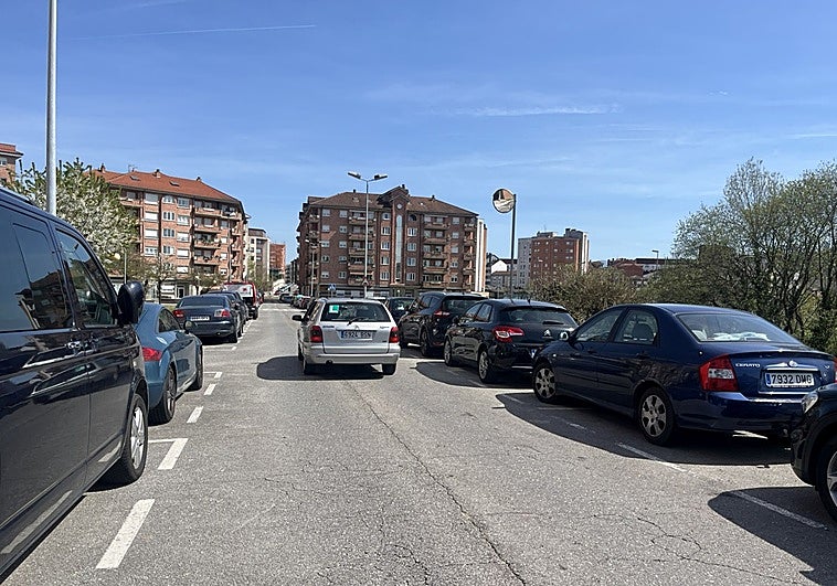 La nueva vía de salida de Pola de Siero hacia la autovía minera prevé un radar fijo