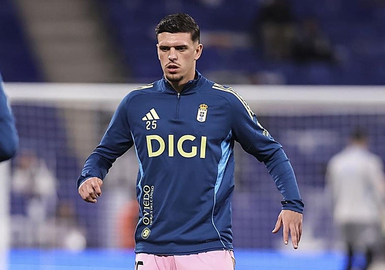 Javi López, lateral del Real Oviedo: «Que nadie dude que el equipo va a seguir luchando por salvarse»