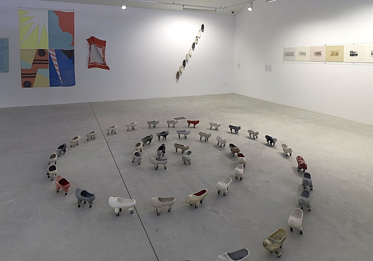 Seis artistas asturianos dan forma a 'Es tiempo de romería' en la Casa de los Hevia