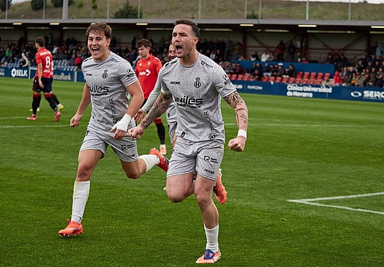 El Real Avilés vence en Tajonar y se acerca a la permanencia