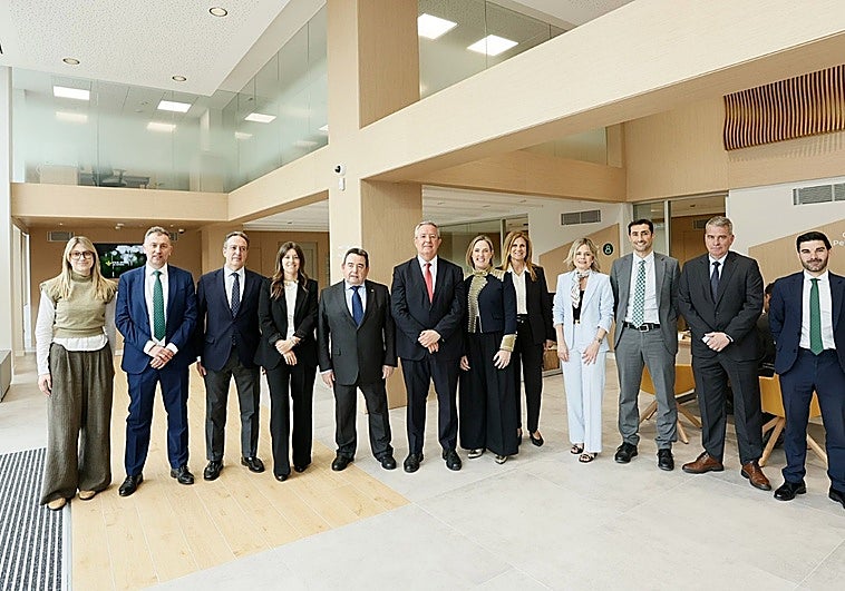 Caja Rural de Asturias inaugura su nueva oficina principal en el centro de Gijón