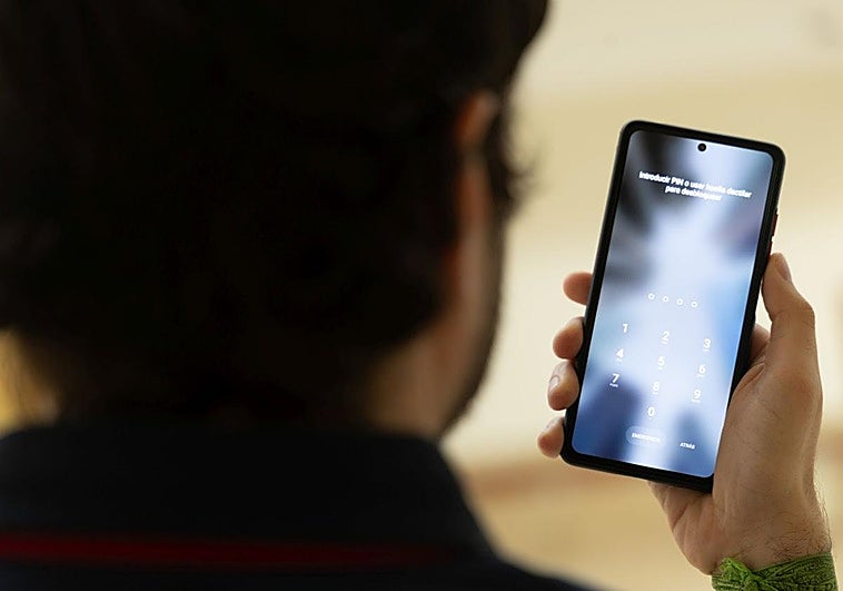 Lo que pasará a partir de octubre si te llaman al teléfono desde un número 400