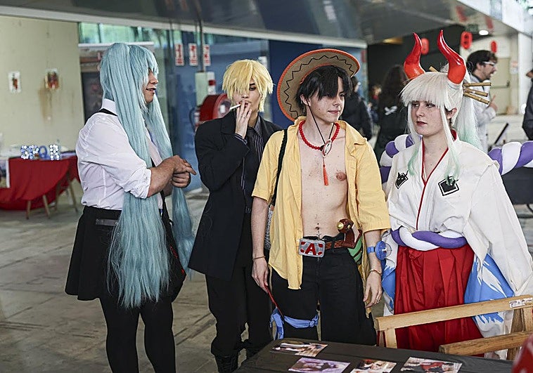 El Salón del Manga llena en Avilés: «Ha venido mucha gente de fuera de Asturias»