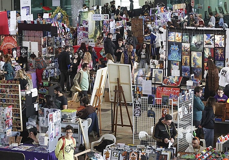 El Salón del Manga de Avilés llena su aforo también en el segundo día
