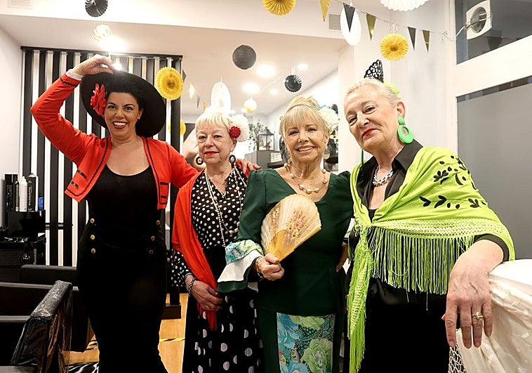 Una peluquería de Oviedo se transforma en el Real de la Feria de Abril