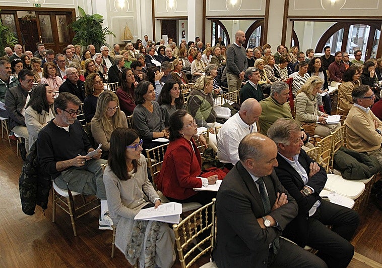 El Club de Regatas de Gijón regula la entrada de invitados