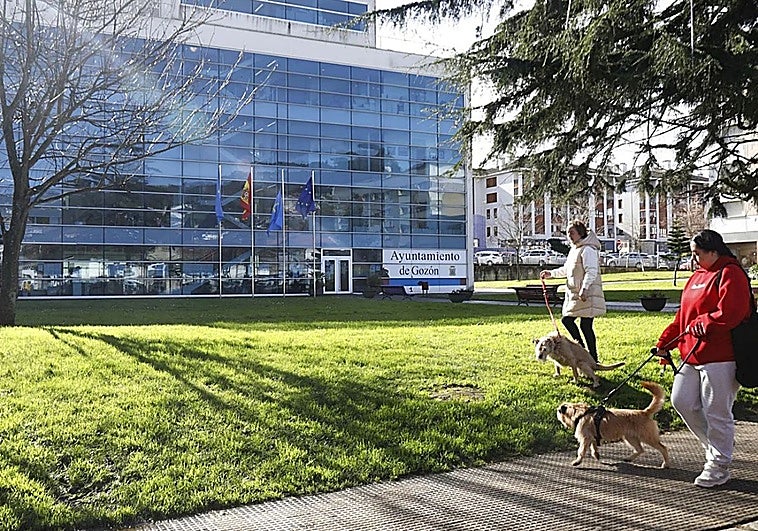 La abstención de los no adscritos permite al PSOE de Gozón aprobar el presupuesto