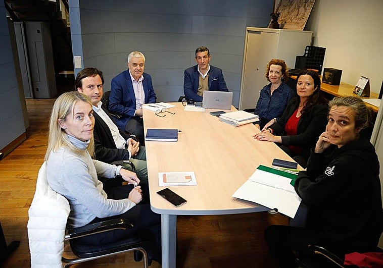 Malestar entre varias AMPAs de Gijón: «Nadie nos invitó a la reunión del pasado martes sobre los comedores escolares»