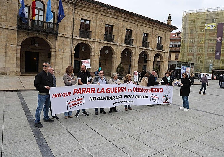 Asturias se manifiesta contra la guerra en Oriente Medio: «Ni terrorismo, ni genocidio»