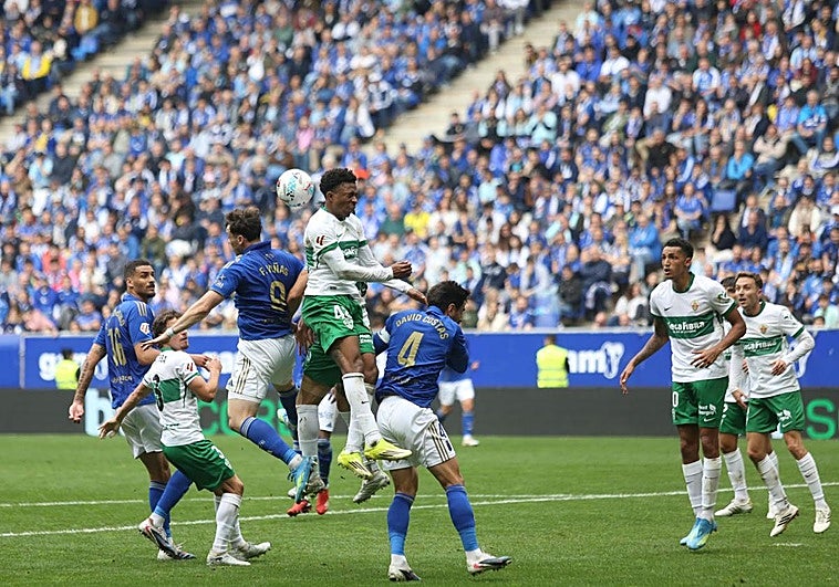 Un Real Oviedo negado queda a un paso de Segunda