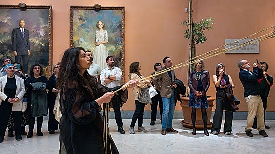 La tradición asturiana resuena en el Thyssen gracias a la artista Mónica Mura