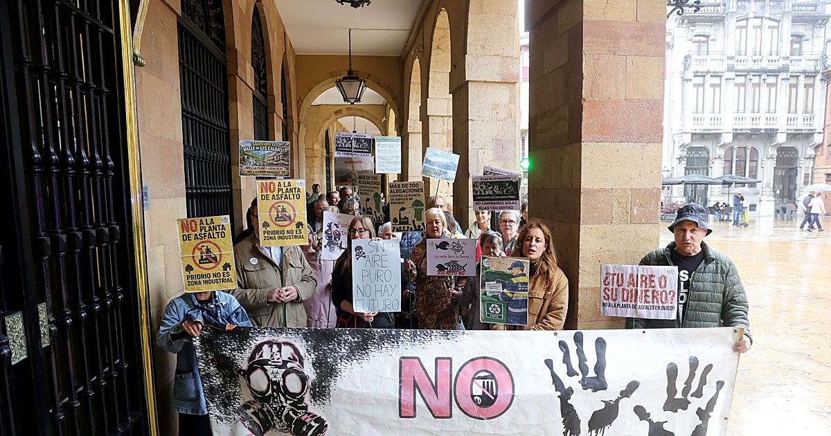 Vecinos de Las Caldas, en Oviedo, critican al PP por no paralizar la planta de asfalto