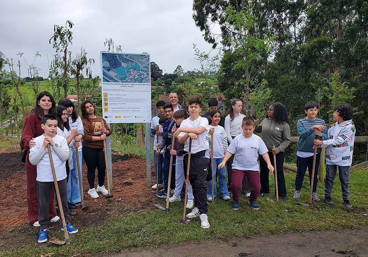 Avilés suma 650 árboles a su pulmón verde