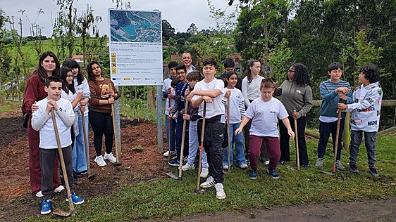 Avilés suma 650 árboles a su pulmón verde