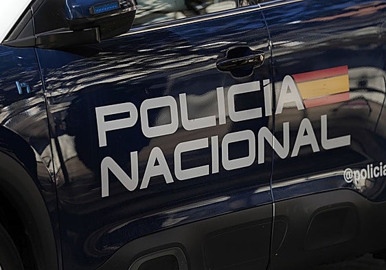 El lateral de un vehículo de la Policía Nacional.