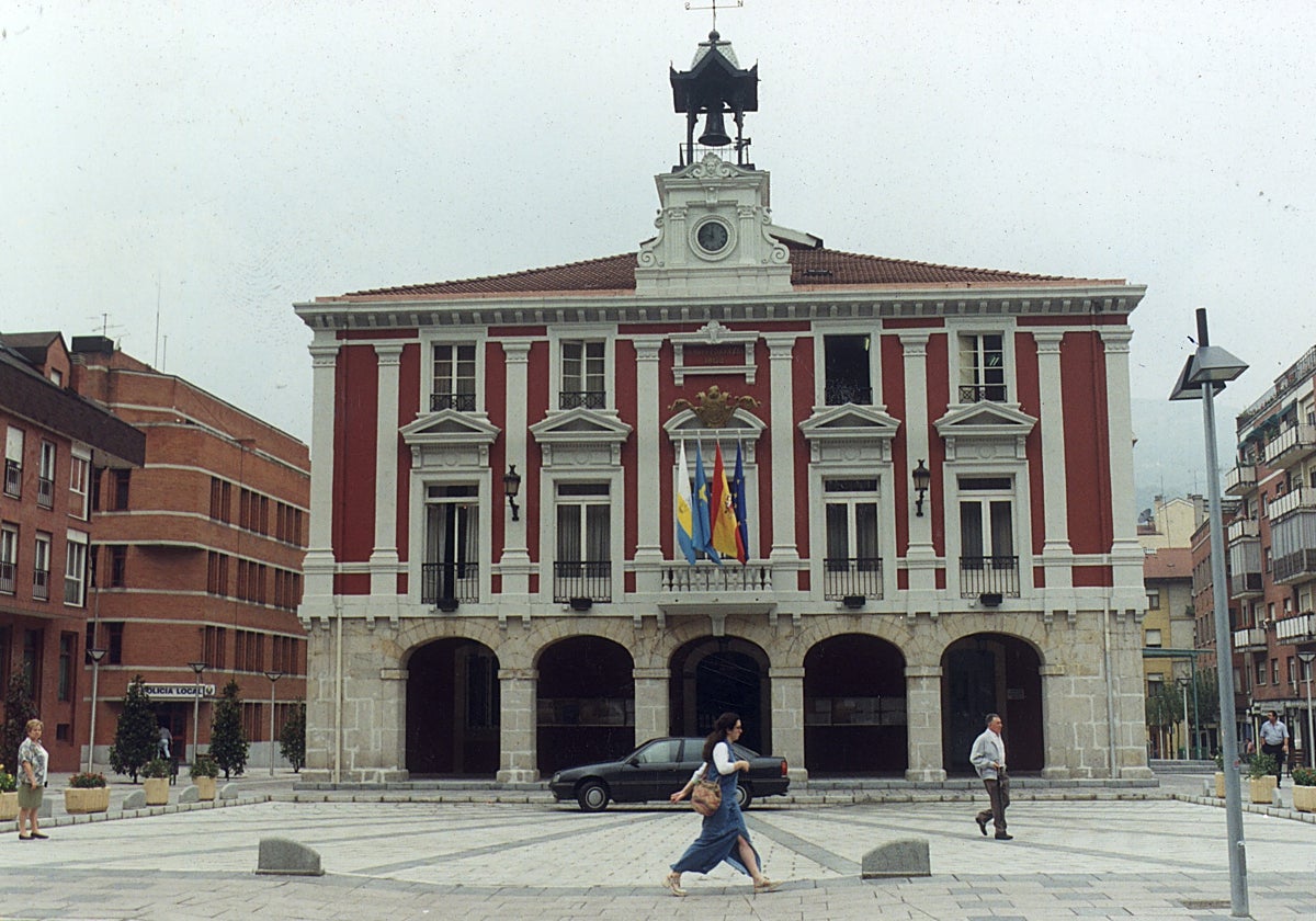 El juez declara nula la selección del plan de empleo de Mieres