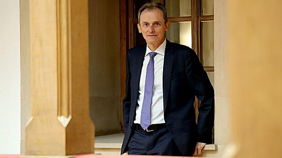 Pedro Duque: «La democracia está en duda por la aparición de sistemas de influencia poderosísimos»