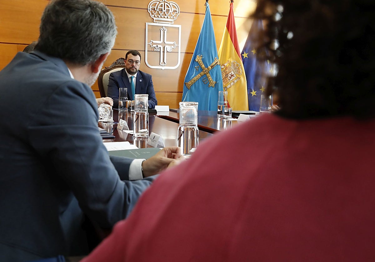 La FSA rechaza llevar la basura a León y se reunirá con IU para atajar la crisis